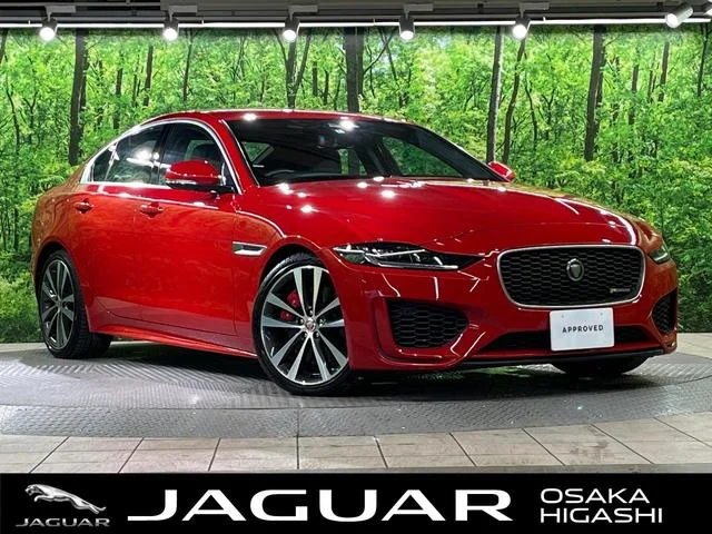 Jaguar XE — фото 1