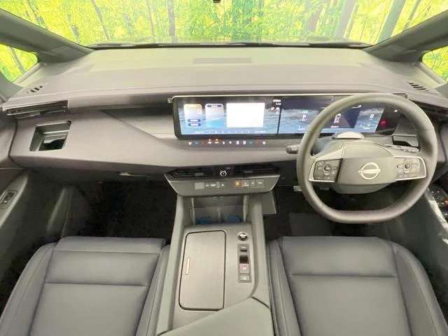 Nissan ELGRAND — фото 2