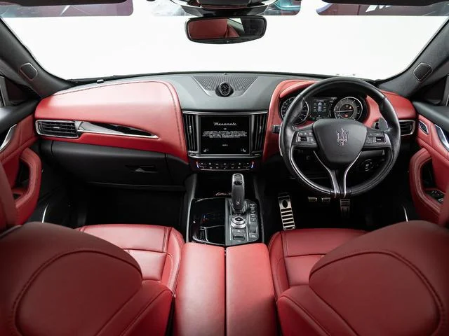 Maserati LEVANTE — фото 4