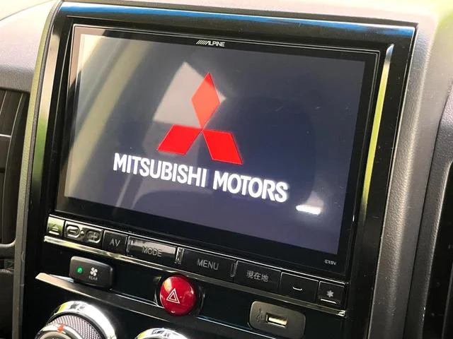 Mitsubishi DELICA D5 — фото 3