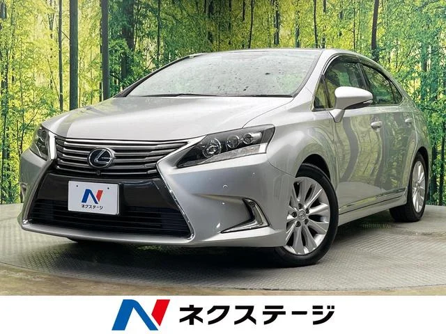 Lexus HS — фото 1