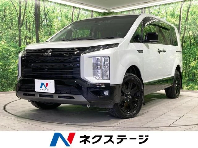 Mitsubishi DELICA D5 — фото 1