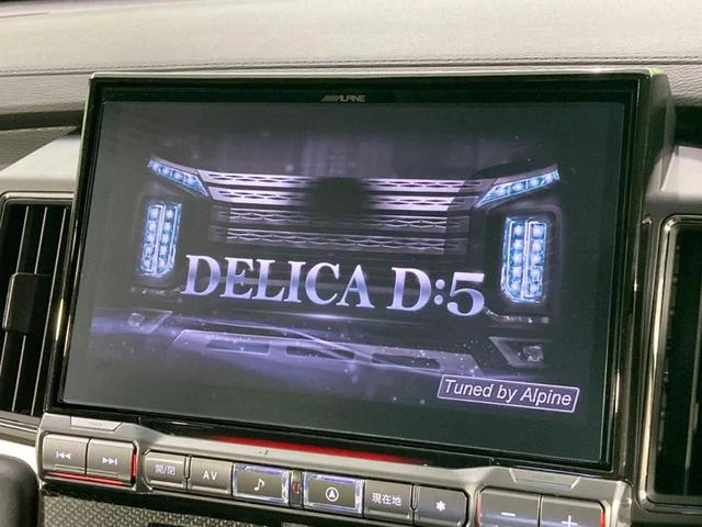 Mitsubishi DELICA D5 — фото 3
