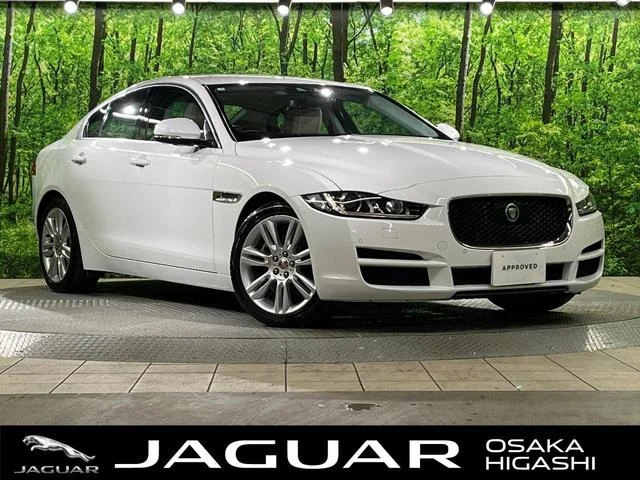 Jaguar XE — фото 1