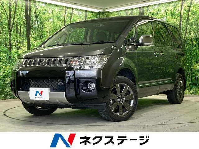Mitsubishi DELICA D5 — фото 1