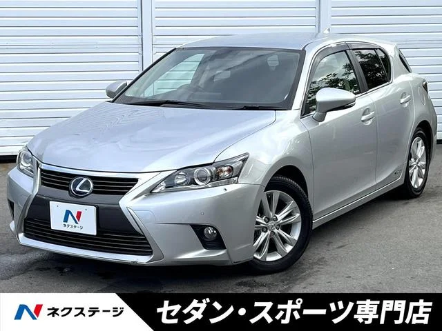 Lexus CT — фото 1