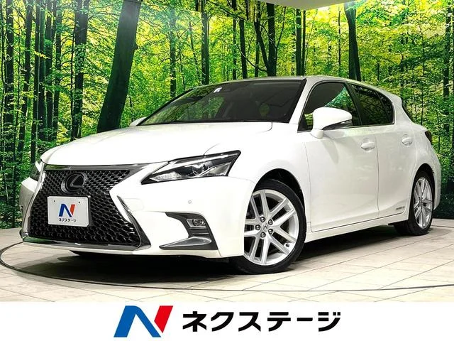 Lexus CT — фото 1