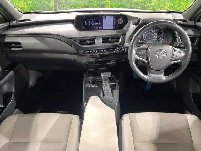 Lexus UX — фото 2