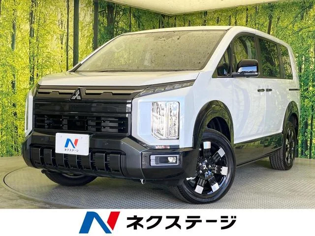 Mitsubishi DELICA D5 — фото 1