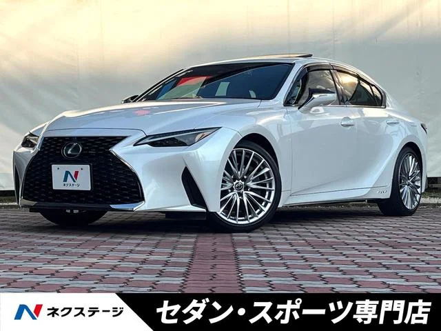 Lexus IS — фото 1