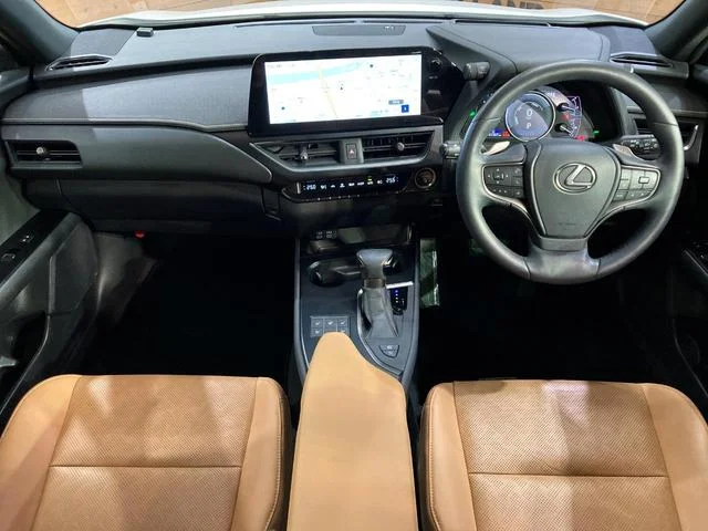 Lexus UX — фото 2
