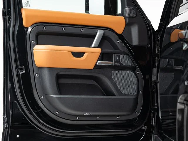 Land Rover DEFENDER — фото 4