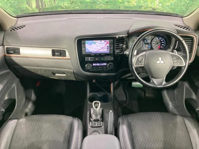 Mitsubishi OUTLANDER — фото 2