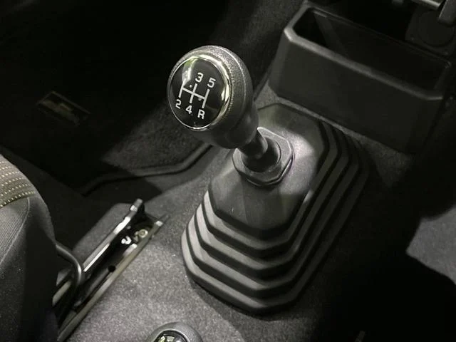 Suzuki JIMNY SIERRA — фото 3