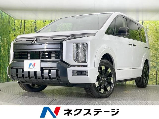 Mitsubishi DELICA D5 — фото 1