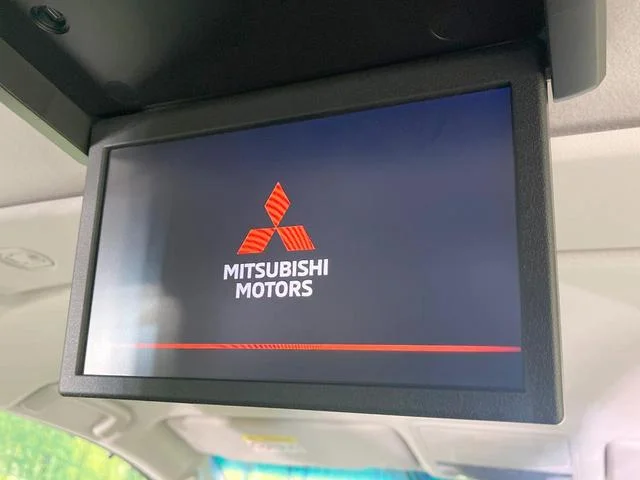 Mitsubishi DELICA D5 — фото 3