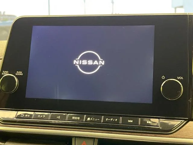 Nissan AURA — фото 3