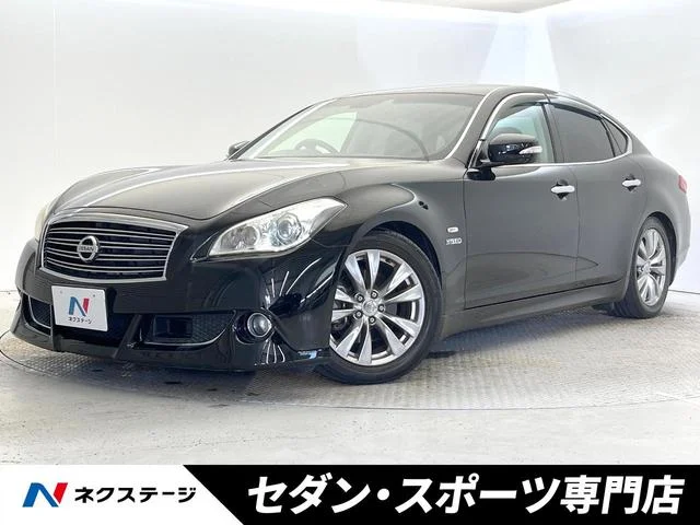 Nissan FUGA — фото 1