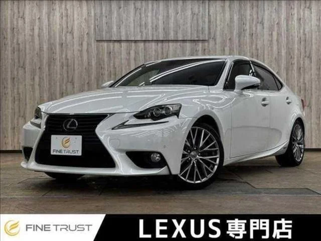 Lexus IS — фото 1