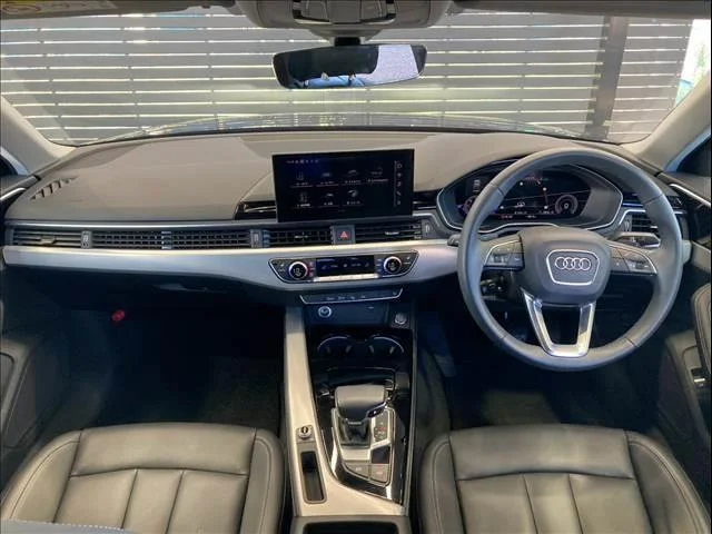 Audi A4 — фото 2