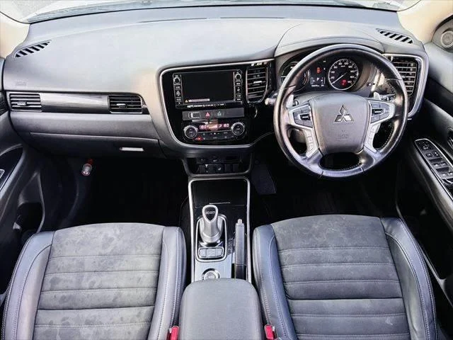 Mitsubishi OUTLANDER — фото 3