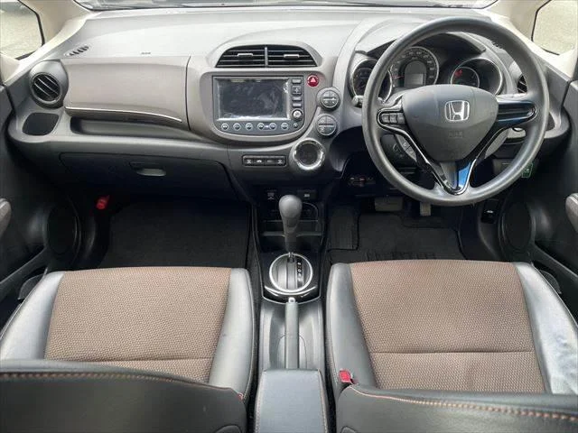 Honda FIT SHUTTLE — фото 3