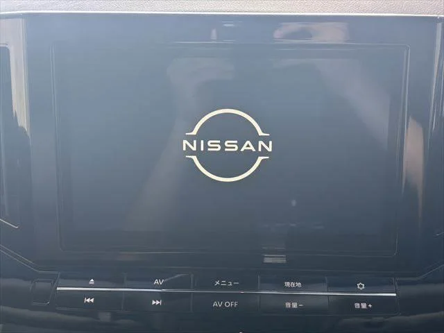 Nissan ELGRAND — фото 4