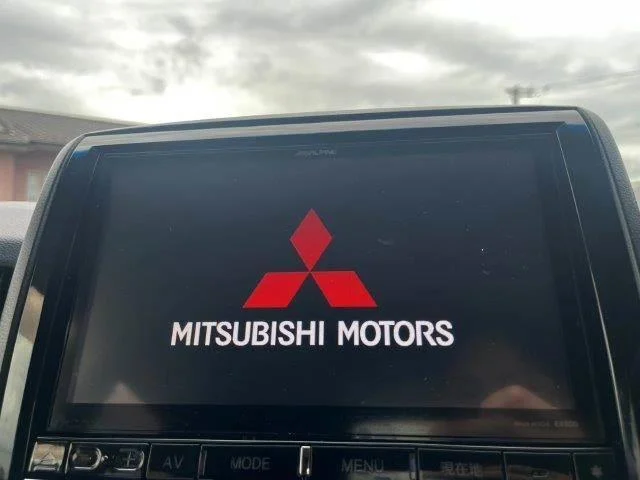 Mitsubishi DELICA D5 — фото 4