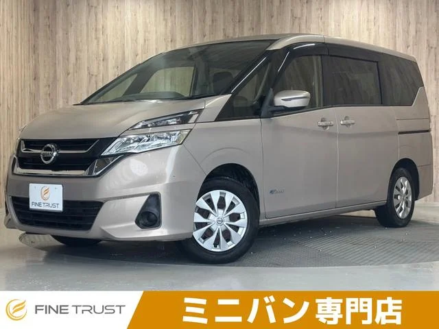 Nissan SERENA — фото 1