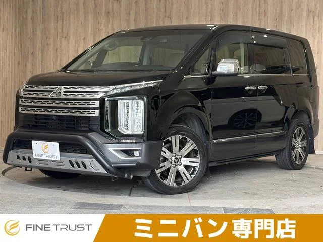 Mitsubishi DELICA D5 — фото 1