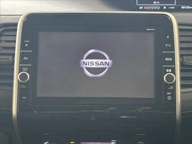 Nissan SERENA — фото 4