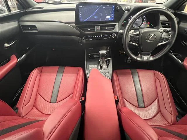Lexus UX — фото 3