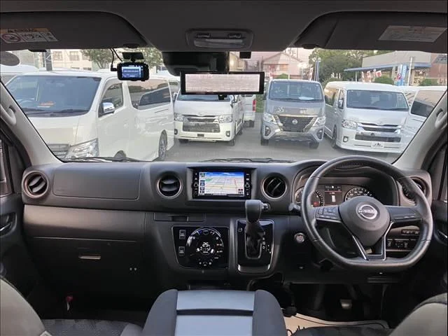 Nissan CARAVAN — фото 4