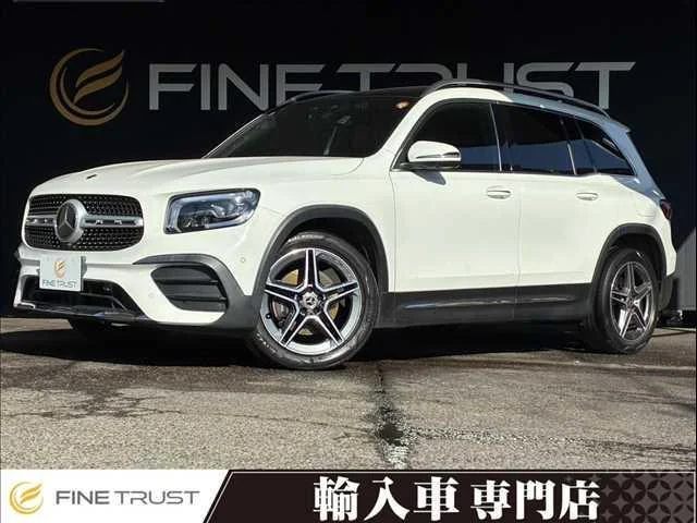 Mercedes-Benz GLB — фото 1