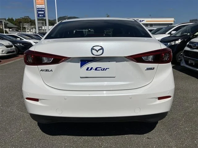 Mazda AXELA — фото 4
