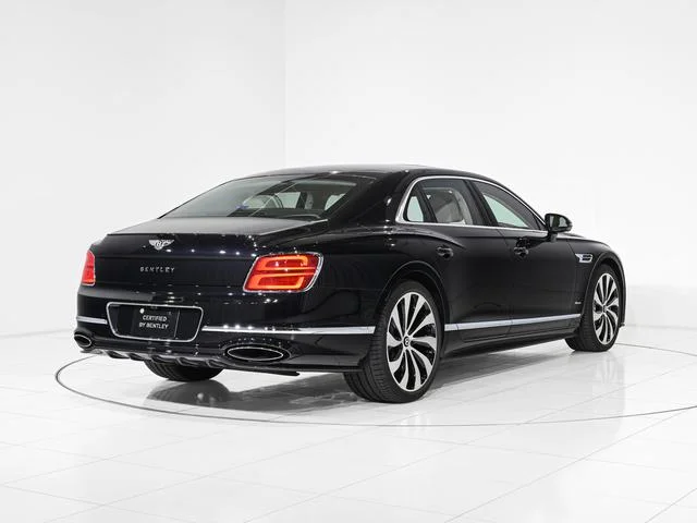 Bentley FLYING SPUR — фото 6