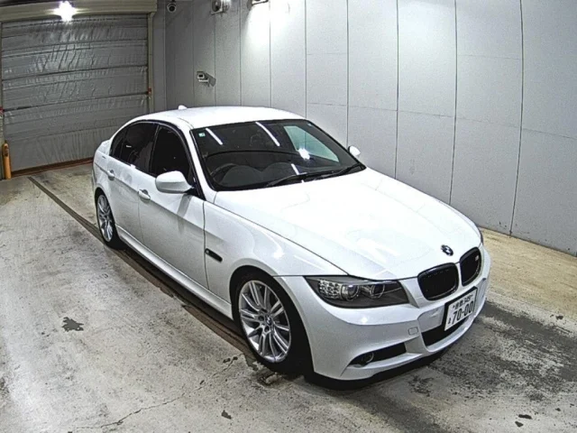 BMW 3-Series — фото 1