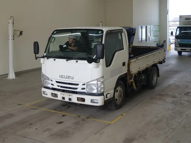 Isuzu ELF — фото 1