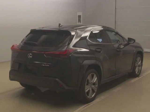 Lexus UX — фото 2