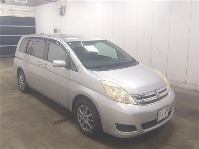 Toyota ISIS