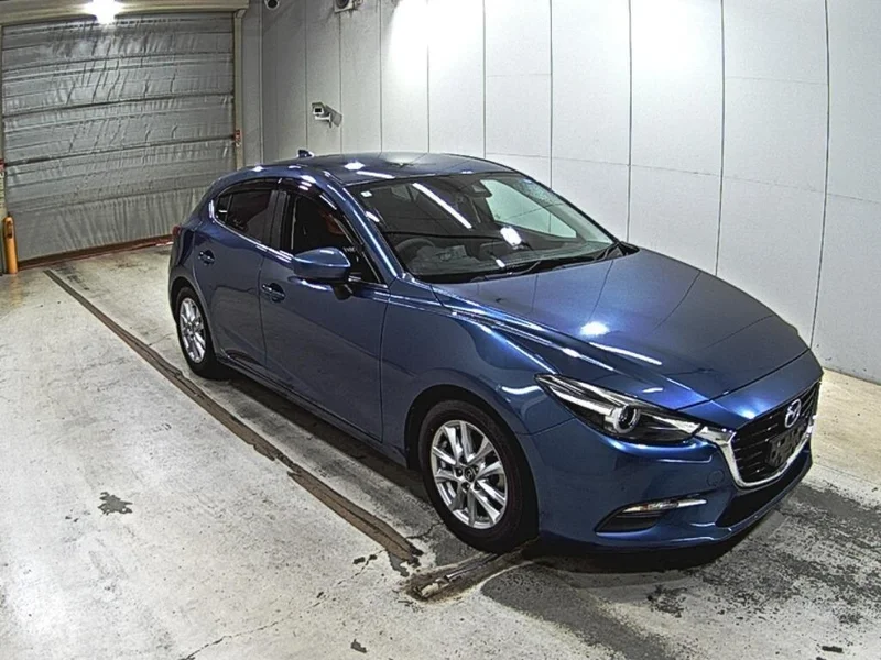 Mazda AXELA — фото 1