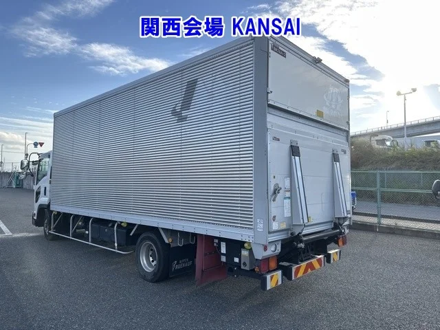 Isuzu FORWARD — фото 2