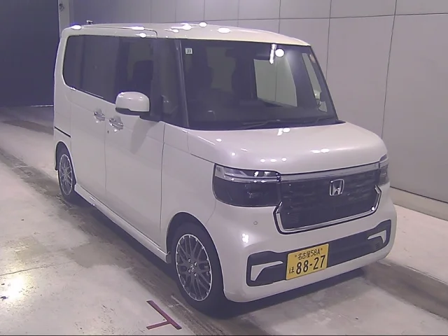 Honda N BOX — фото 1