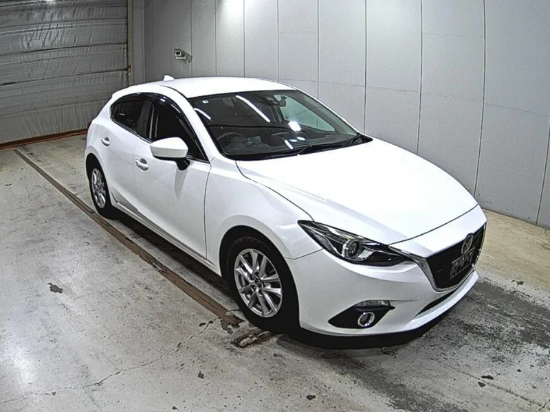 Mazda AXELA — фото 1