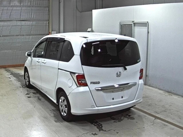 Honda FREED — фото 2
