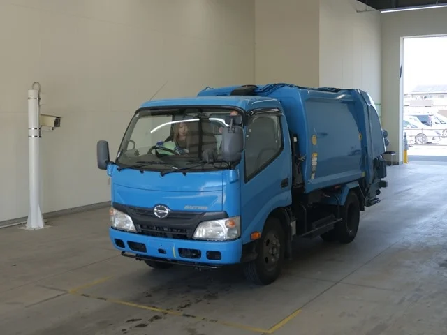 HINO DUTRO — фото 1