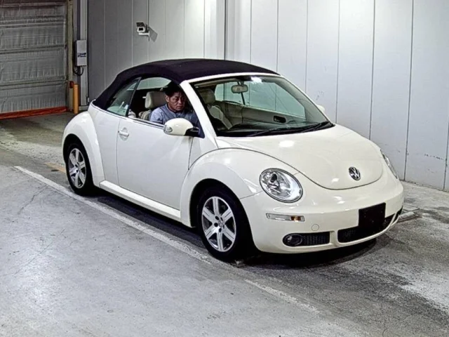 Volkswagen NEW BEETLE