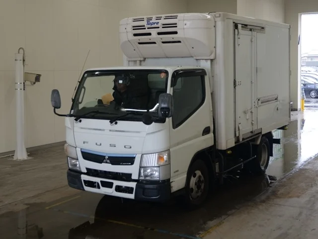 Mitsubishi CANTER — фото 1
