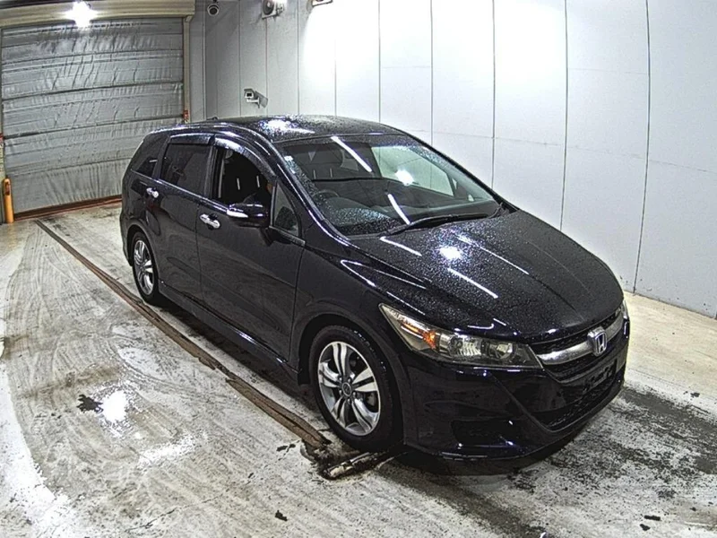 Honda STREAM — фото 1