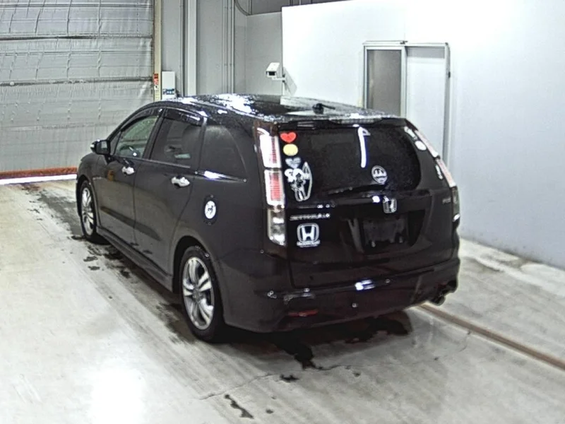 Honda STREAM — фото 2